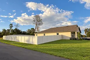 10153 Lynnhaven Rd, Spring Hill, FL 34608 - Photo 4