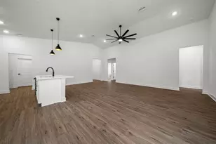 10153 Lynnhaven Rd, Spring Hill, FL 34608 - Photo 12