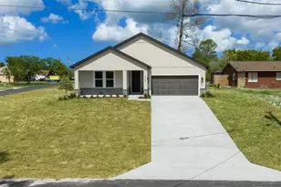 10153 Lynnhaven Rd, Spring Hill, FL 34608 - Photo 2