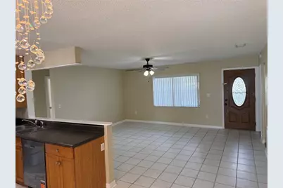 1069 Bridlewood Way, Brandon, FL 33511 - Photo 2