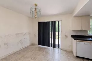 1918 E Hanna Ave, Tampa, FL 33610 - Photo 8