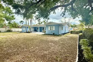 716 50th St Ct W, Bradenton, FL 34209 - Photo 1