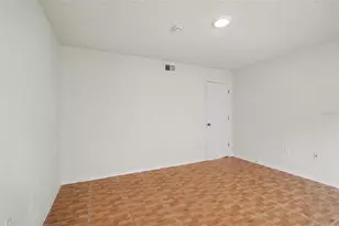 1093 Amanda Kay Cir, Sanford, FL 32771 - Photo 2