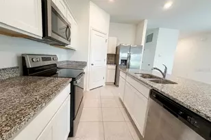 5853 Bullock Pl, Saint Cloud, FL 34771 - Photo 4