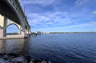 1224 S Peninsula, Daytona Beach, FL 32118 - Photo 2