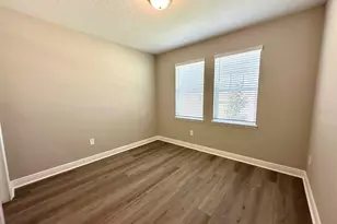 2122 Divot Dr, Daytona Beach, FL 32124 - Photo 2