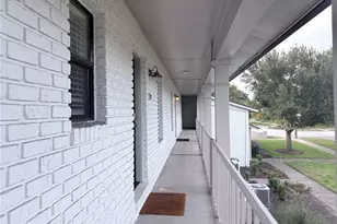 2806 Plaza Terrace Dr, Orlando, FL 32803 - Photo 2