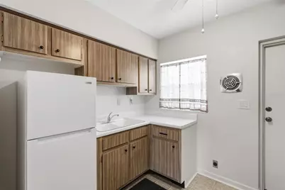5505 Hernandes Dr #123, Orlando, FL 32808 - Photo 14