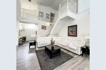 143 E Windsor Place, Davenport, FL 33896 - Photo 2