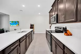 1672 Tropical Palms Cir, Kissimmee, FL 34747 - Photo 10