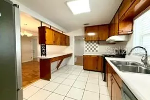 2410 Lando Ln, Orlando, FL 32806 - Photo 10