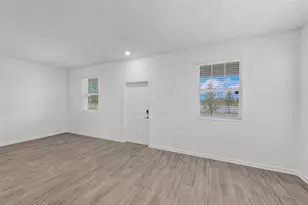 2563 Relaxing Ln, Kissimmee, FL 34744 - Photo 4