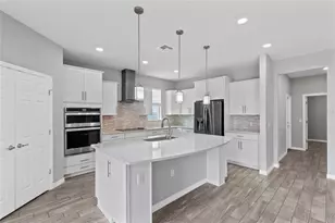 2754 Matera Dr, Saint Cloud, FL 34771 - Photo 2