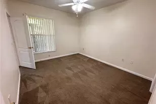 10519 Villa View Cir, Tampa, FL 33647 - Photo 12