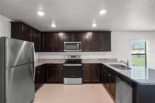 204 Hyacinth Ct, Poinciana, FL 34759 - Photo 10