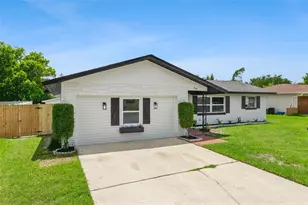 211 Melissa Ct, Sanford, FL 32773 - Photo 2