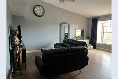 5566 Metrowest Boulevard #301, Orlando, FL 32811 - Photo 10