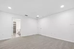 2270 Hemingway Cir, Groveland, FL 34736 - Photo 12