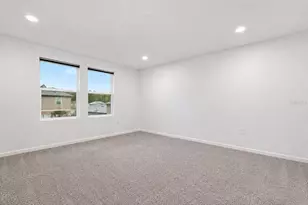 2270 Hemingway Cir, Groveland, FL 34736 - Photo 10