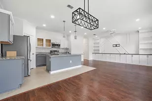2270 Hemingway Cir, Groveland, FL 34736 - Photo 2