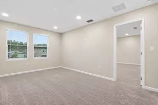 2270 Hemingway Cir, Groveland, FL 34736 - Photo 8