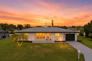 412 W Shade Dr, Venice, FL 34293 - Photo 1