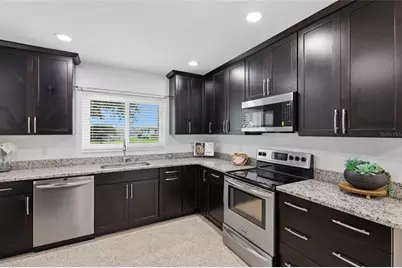 412 W Shade Drive, Venice, FL 34293 - Photo 10