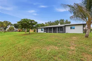 412 W Shade Dr, Venice, FL 34293 - Photo 26