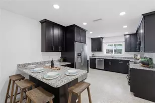 412 W Shade Dr, Venice, FL 34293 - Photo 4