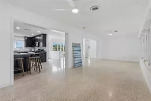 412 W Shade Dr, Venice, FL 34293 - Photo 10
