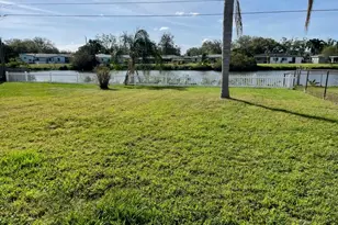 5982 52nd Ave N, Kenneth City, FL 33709 - Photo 2