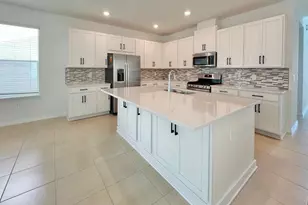 16319 Honey Harvest St, Winter Garden, FL 34787 - Photo 2