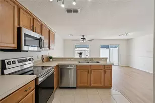 12621 Somerset Oaks St, Orlando, FL 32828 - Photo 4