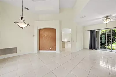 12516 Leatherleaf Drive, Tampa, FL 33626 - Photo 4