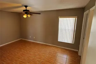 2370 Harbor Town Dr, Kissimmee, FL 34744 - Photo 4