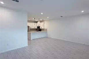 9855 Walkway Dr, Orlando, FL 32832 - Photo 8