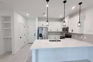 9855 Walkway Dr, Orlando, FL 32832 - Photo 4