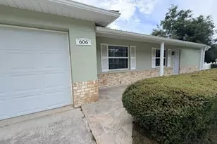 606 Second Ave, Lady Lake, FL 32159 - Photo 2
