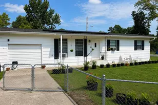 354 Park Dr, Deland, FL 32724 - Photo 4