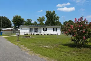 354 Park Dr, Deland, FL 32724 - Photo 2