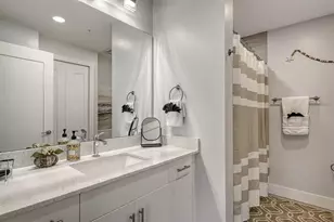 1709 N Tamiami Trl, Sarasota, FL 34234 - Photo 8