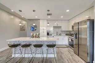 1709 N Tamiami Trl, Sarasota, FL 34234 - Photo 2