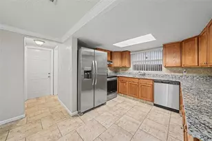 9135 Hunt Club Ln, Port Richey, FL 34668 - Photo 4