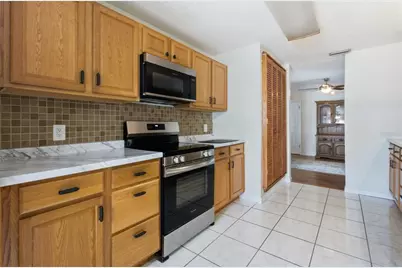 527 Bounty Avenue NE, Palm Bay, FL 32907 - Photo 6