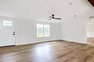 9200 Mercury Dr, Saint Cloud, FL 34773 - Photo 6