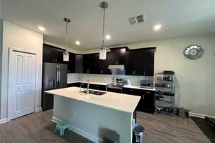 2093 Lakeside Ave, Davenport, FL 33837 - Photo 10