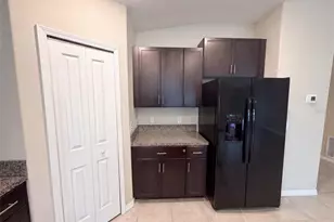 39693 Harvest Creek Ln, Zephyrhills, FL 33540 - Photo 6