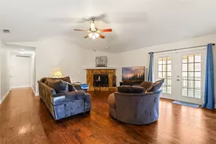 1922 Matthew Ct, Lakeland, FL 33813 - Photo 2