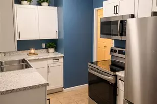 6160 Strawflower Pl, Jacksonville, FL 32209 - Photo 4