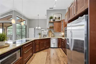 2922 Lake Pineloch Blvd, Orlando, FL 32806 - Photo 12